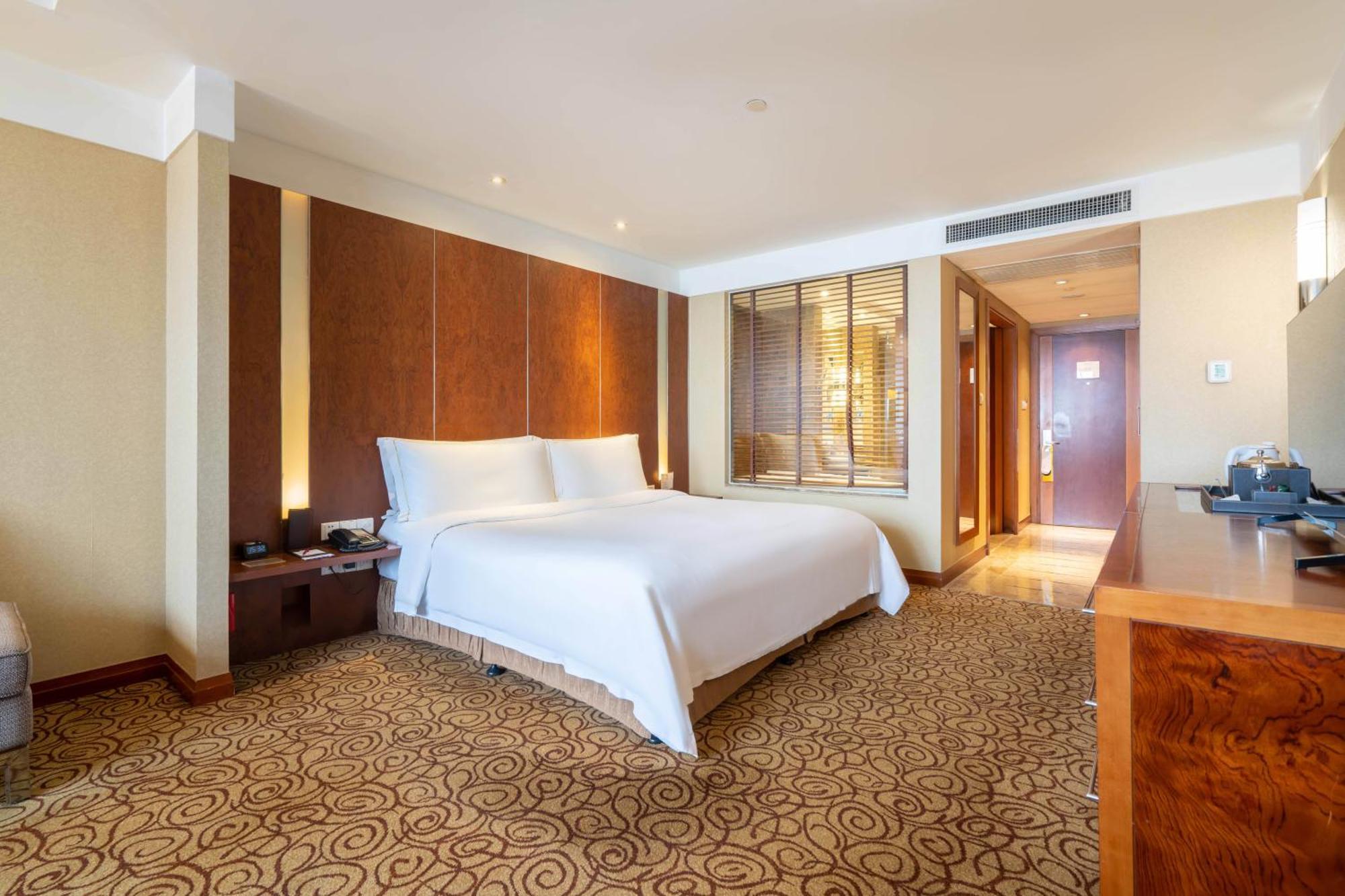 Dekin Hotel Chongqing Jiefangbei Extérieur photo