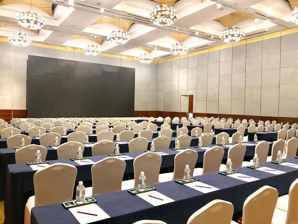 Dekin Hotel Chongqing Jiefangbei Extérieur photo