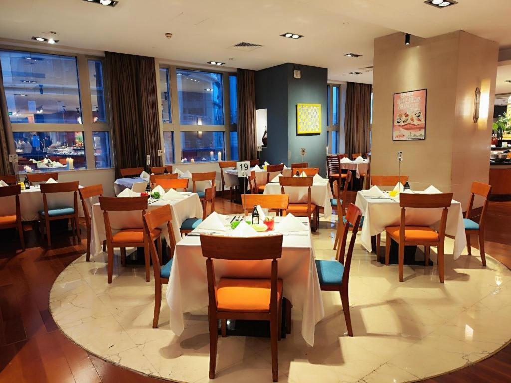Dekin Hotel Chongqing Jiefangbei Extérieur photo